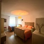 Meuble 3 Etoiles Dans Un Petit Village Du Gers *