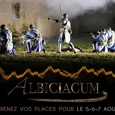 Meuble 3 Etoiles Dans Un Petit Village Du Gers 아파트 *