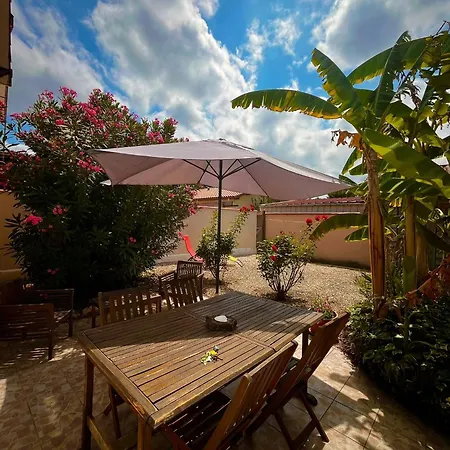 Meuble 3 Etoiles Dans Un Petit Village Du Gers Villecomtal-Sur-Arros