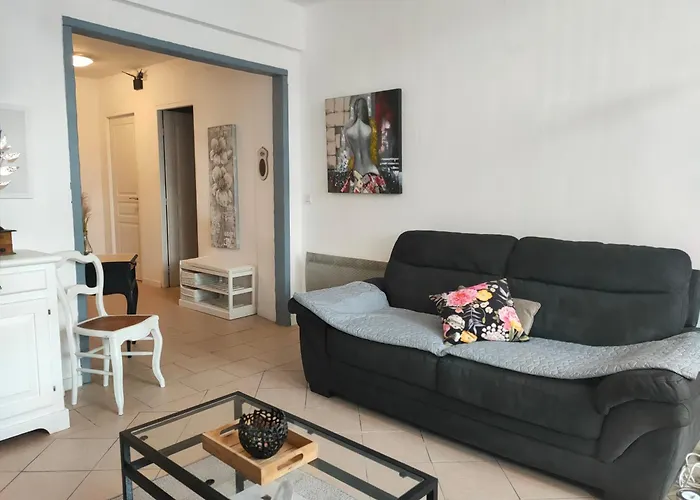 Meublé 3 étoiles Dans Un Petit Village Du Gers