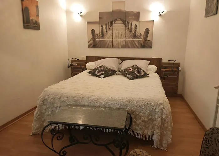 Appartement Meublé 3 étoiles Dans Un Petit Village Du Gers Villecomtal-Sur-Arros