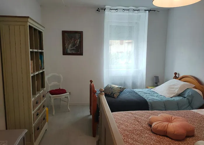 Appartement Meublé 3 étoiles Dans Un Petit Village Du Gers