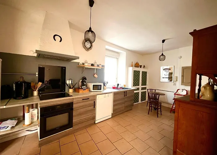 Appartement Meublé 3 étoiles Dans Un Petit Village Du Gers